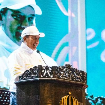 Ribuan Alumni Hadiri Reuni Akbar, Rektor dan Ketua IKA UNESA Ajak Perkuat Kontribusi untuk Negeri
