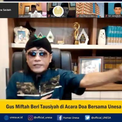 Gus Miftah Beri Tausiyah di Acara Doa Bersama Unesa