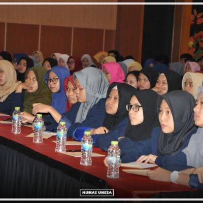 Wakil Rektor Bidang Akademik PKTI menjadi Sarana Mahasiswa Berkiprah di Kegiatan Karya Tulis Ilmiah
