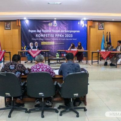 Pelajar SMA Berbagai Daerah Ikut Kompetisi PPKn di UNESA