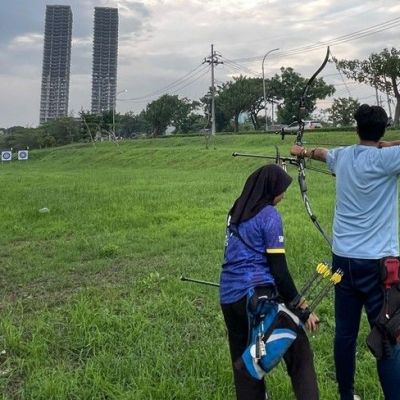 Tingkatkan Kepercayaan Diri, Atlet Panahan SLOMPN Unesa Perbanyak Latih Tanding