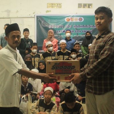 Satmenwa UNESA Warnai Bulan Suci dengan Berbagi kepada Anak Panti