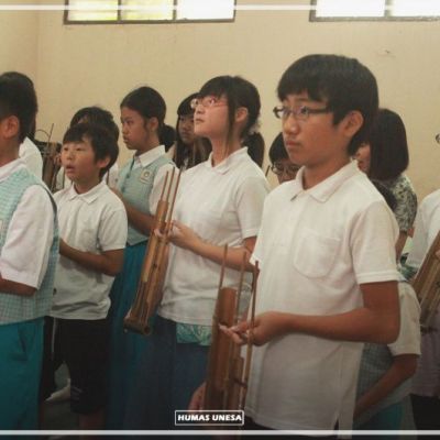 Kenalkan Budaya Dua Negara, Siswa SD Jepang Surabaya dan SD Laboratorium Unesa Gelar Pentas Seni
