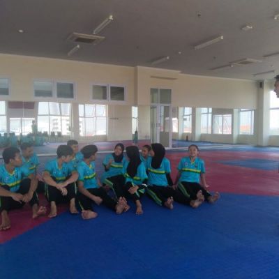 Beginilah Cara Atlet SLOMPN Unesa Mengatasi Kejenuhan
