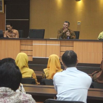 Pengarahan dan Penyerahan Surat Keputusan SK PNS
