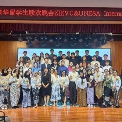 Dosen dan Mahasiswa UNESA Jalani Program Pertukaran di Zhengzhou Information Engineering Vocational College