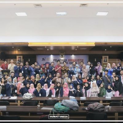Humas Unesa Gelar Pelatihan Jurnalistik untuk Mahasiswa