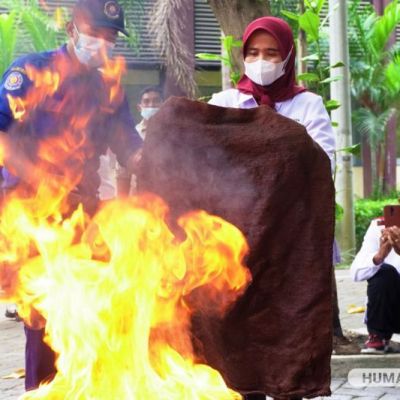 SMCC UNESA Gandeng Damkar Kota Surabaya Adakan Pelatihan Tanggap Darurat Kebakaran