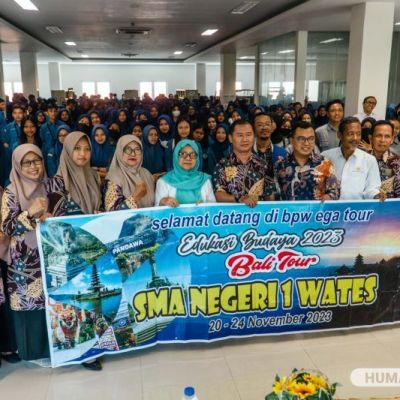 Berita Foto Pimpinan FBS Sambut Kunjungan SMAN 1 Wates Kediri