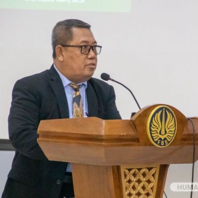 Riset tentang Literasi, Dosen FBS plus Pendiri RVL Sandang Gelar Doktor