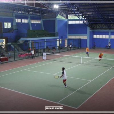 PLN Jatim Bawa Pulang Piala Bergilir Kejuaraan Tenis Lapangan dalam Rangka Dies Natalis Unesa ke-54