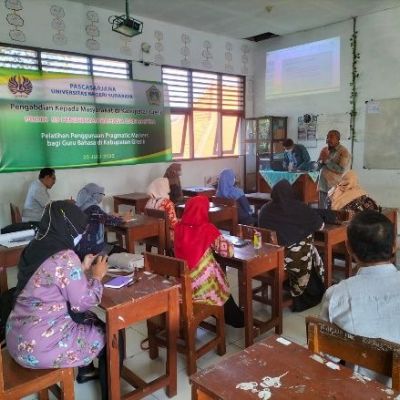 Prodi S-3 PBS Tingkatkan Kemampuan Guru dan Jalin Kerja Sama dengan MGMP di Gresik