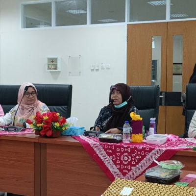 Kerajinan Tangan Warnai Pembacaan SK Pengurus DWP