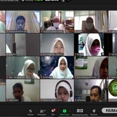 Tim PKM Unesa Bekali Guru-Guru SMA Menulis Artikel Ilmiah
