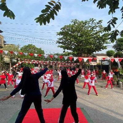 Didanai Pusat, Tim UNESA Gagas Program Kesehatan dan Pemberdayaan di Eks Lokalisasi Dolly