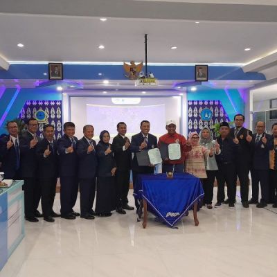 UNESA dan UHT Teken MoU Bidang Kedokteran dan Pendidikan