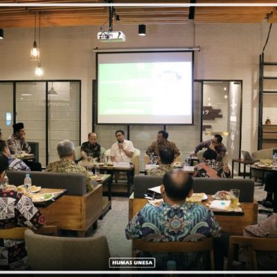 Unesa Gelar Diskusi Santai bersama Mendes PDTT
