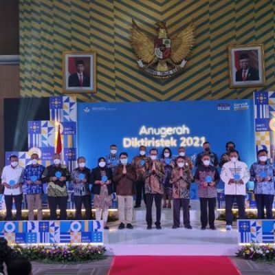 UNESA Boyong 2 Penghargaan Nasional Sekaligus dalam Anugerah Diktiristek 2021