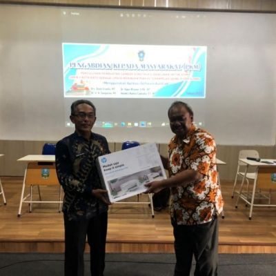 Siswa SMKN 3 Batu Belajar Skill Gambar Konstruksi Bangunan Bersama Tim UNESA