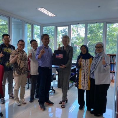 Pimpinan FBS Terima Kunjungan Direktur RELO, Bahas Kerja Sama Program Bahasa Inggris bagi Pelajar, Mahasiswa, dan Dosen
