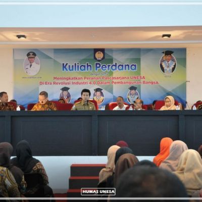 Emil Dardak Beri Motivasi Mahasiswa Baru Pasca Unesa