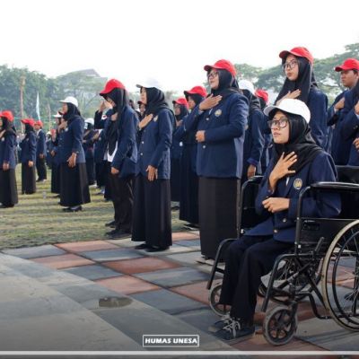 1964 Mahasiswa Pecahkan Rekor Muri dalam Menyanyikan Lagu Nasional dengan Bahasa Isyarat