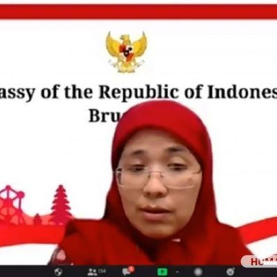 Hadirkan Solusi Penanganan Covid-19 dari Berbagai Negara Melalui Webinar