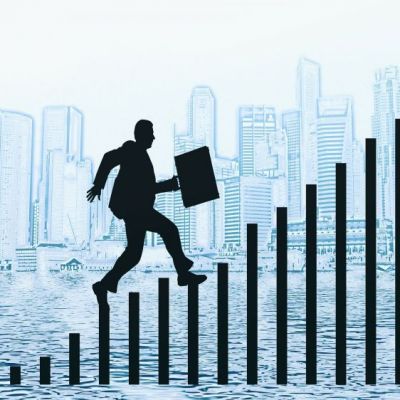 Guru Besar UNESA Beberkan Modal Kesuksesan Karir Era Vuca