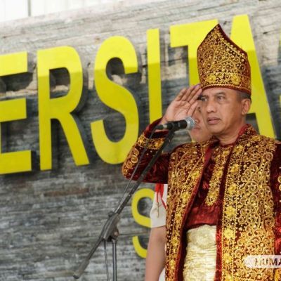 Baju Adat dan Deklarasi Mahasiswa Jatim Warnai Peringatan Harkitnas di UNESA