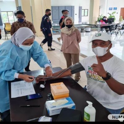 Percepat Vaksinasi Booster, Kali Ini 300 Civitas UNESA Dapat Suntikan Dosis Ketiga