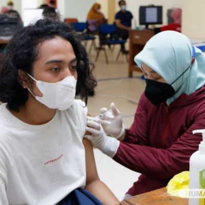 Wujudkan Herd Immunity Dinkes Surabaya dan UNESA Kembali Gelar Serbuan Vaksin Dosis Dua