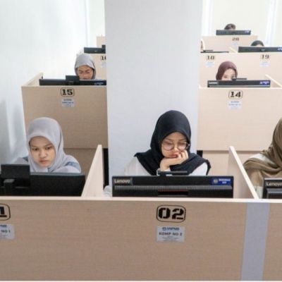 TMUBK Berlangsung Ketat dan Lancar, Ratusan Pendaftar Rebut Kesempatan Masuk Kedokteran Unesa