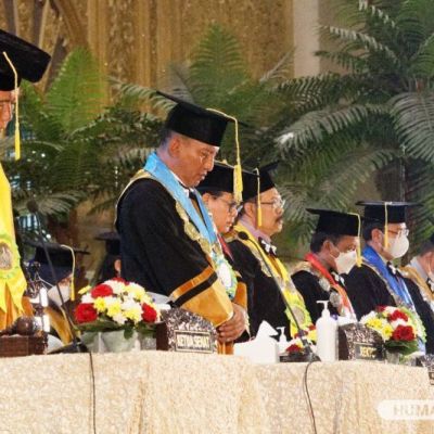 Prosesi Wisuda Tibat-tiba Hening, UNESA Doa Bersama untuk alm Ayu Lestari