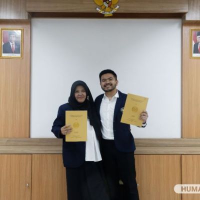 Luar Biasa Ibu dan Anak Kompak Sidang Tesis Bareng Begini Ceritanya