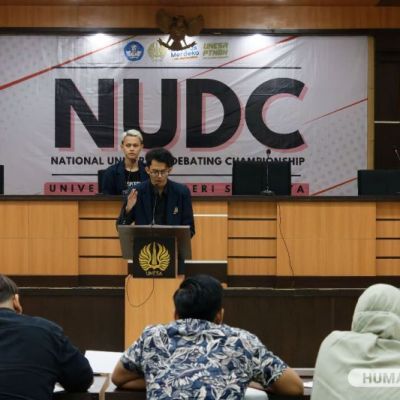 Tim FT Mendominasi Podium Juara National University Debating Championship