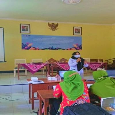 Dosen PG PAUD Latih Guru Kembangkan Perangkat Pembelajaran Berbasis STEAM