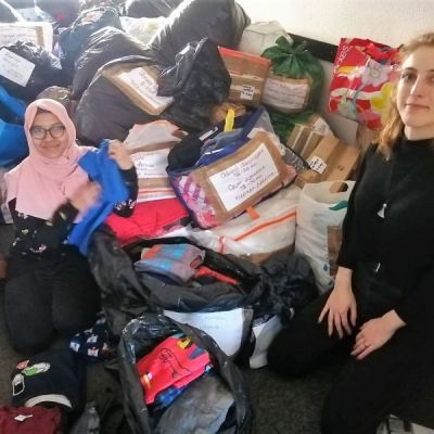 Dosen UNESA jadi Volunteer, Bantu Warga Ukraina yang Mengungsi ke Polandia