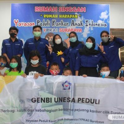 Adakan Bakti Sosial, GENBI Unesa Kunjungi Rumah Singgah YPKAI Surabaya