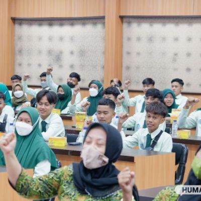 Sempat Tertunda, SMAN 1 Campurdarat Kunjungi UNESA, Waka Kesiswaan Saya Terharu