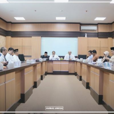 Cetak Generasi Qurani, Unesa lakukan Diskusi Bersama Unikarta