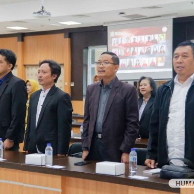 UNESA Sharing Strategi Percepatan Gubes dengan Dewan Profesor UNS