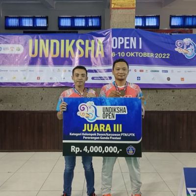 Dosen FIO Unjuk Kemampuan dalam Ganesha Badminton Open Raih Juara Tiga
