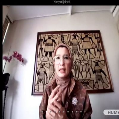 DWP Unesa Peringati Hari Kartini dengan Webinar dan Bakti Sosial