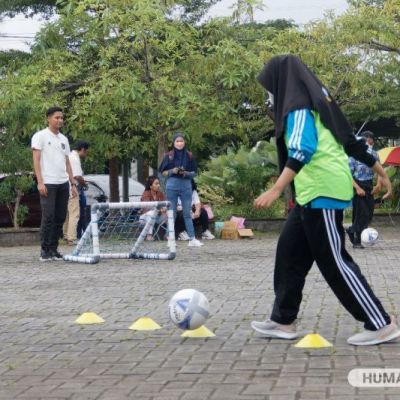 ASBWI Helat Workshop Career and Coaching Clinic di SMA Labschool UNESA