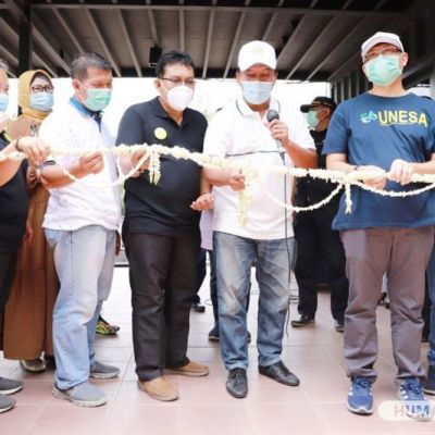 Rektor Unesa Resmikan ULALA Caf and Resto