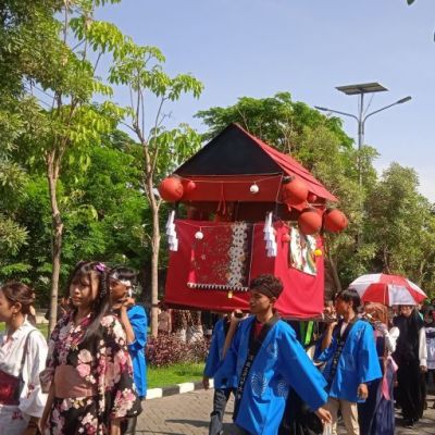 Peringati Bulan Bahasa lewat FBS Carnival Ada Parade hingga Aksi Panggung Bintang Tamu