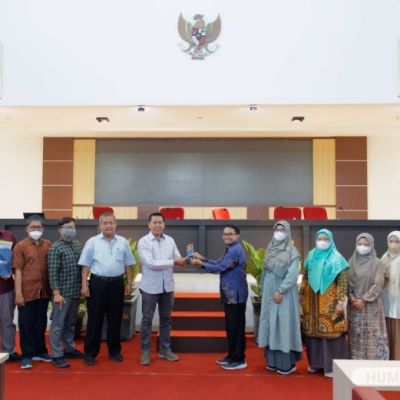 SMA Insan Cendekia Madani Kunjungi UNESA