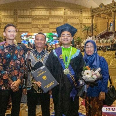 Kuliah Sambil Kerja, Achmad Reza Firmansyah Raih IPK Sempurna