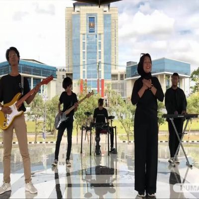 UK-PSM UNESA Kenang Kepergian Sahabat Lewat Pertunjukan Musik Teras Virtual