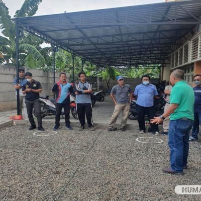 Tingkatkan Prestasi Olahraga Nasional, FIO UNESA dan FOPI Bekali Guru PJOK Surabaya dengan Teori dan Praktik Petanque